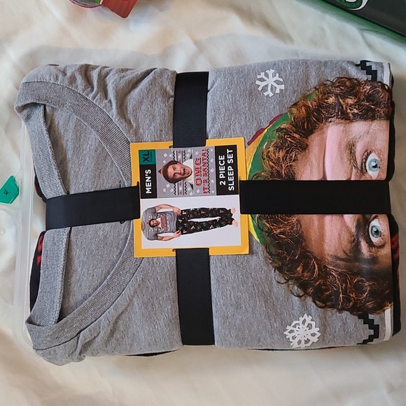 ELF Bundle - Picture 3 of 11